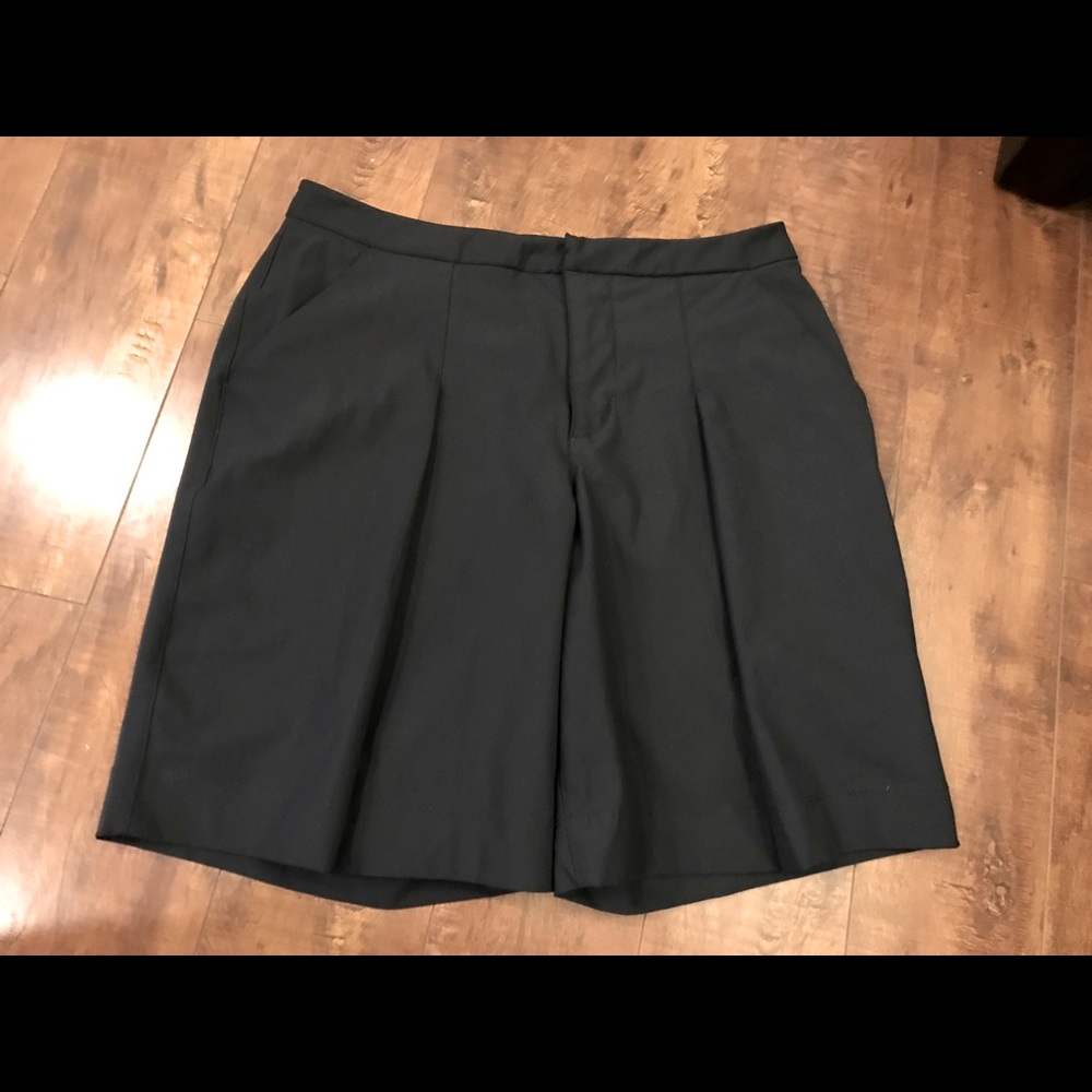 Lululemon Black Pleated Golf Shorts